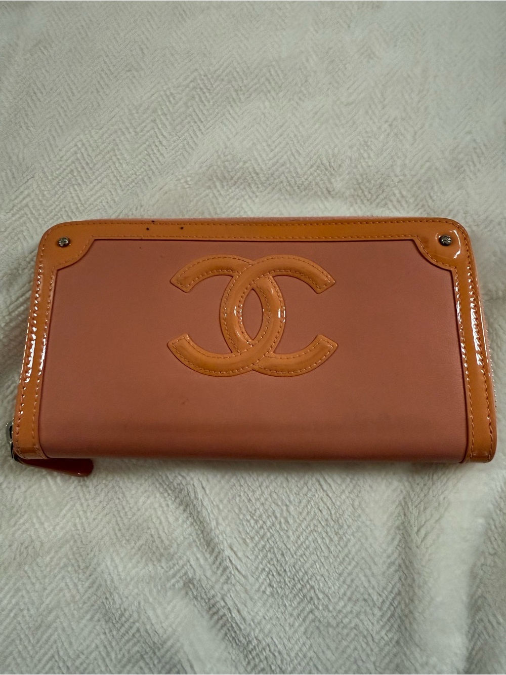 CHANEL Pink and Orange Leather Zip-Around Wallet with CC Logo